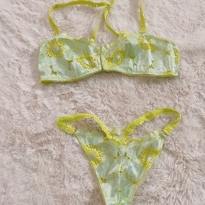 Savage fenty lingerie set